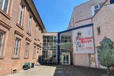 Kontext Beuys im Stadtmuseum Düsseldorf